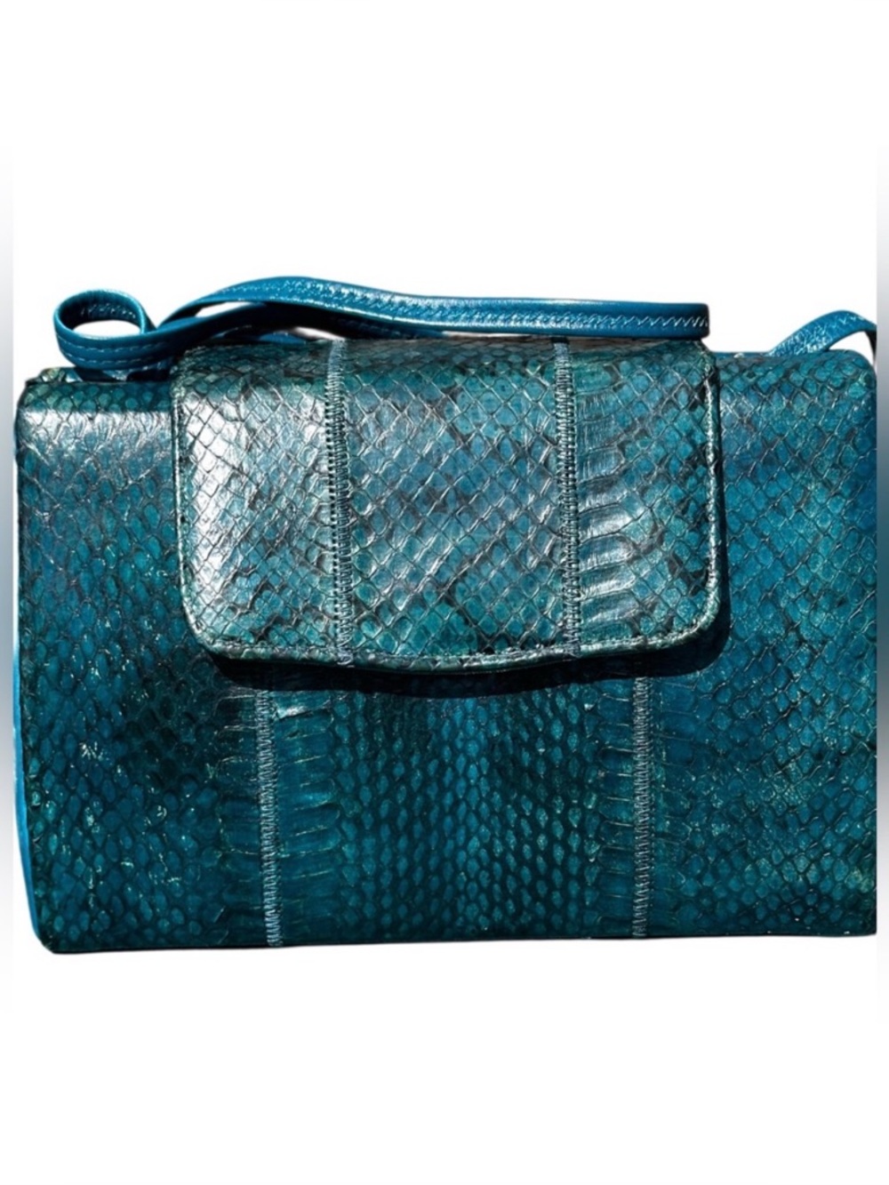 PALIZZIO 80โs Snakeskin Teal Italian Wristlet Clutch Authentic vintage 8 x 5 1/2